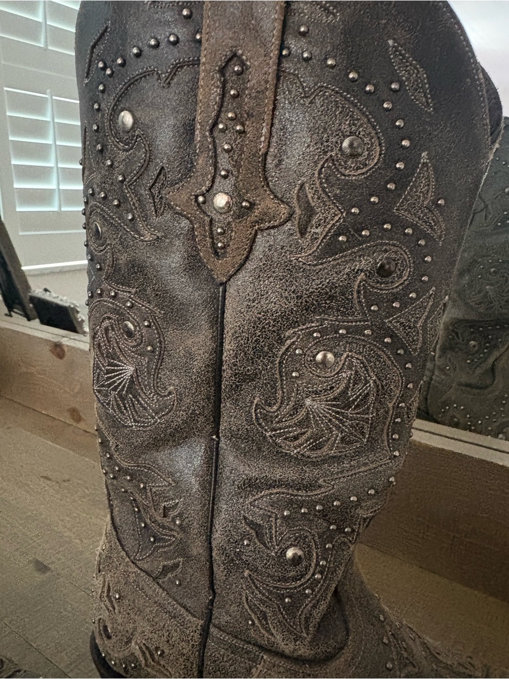 Lucchese Distressed Brown Embroidered Western Boots with Studs - Picture 3 of 9